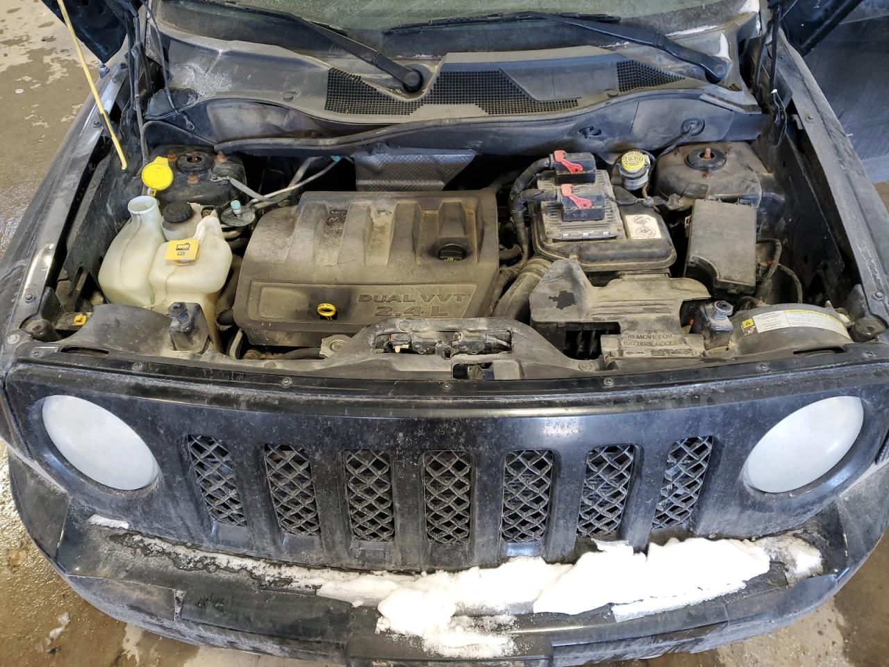 2013 Jeep Liberty (Patriot) - Image 12