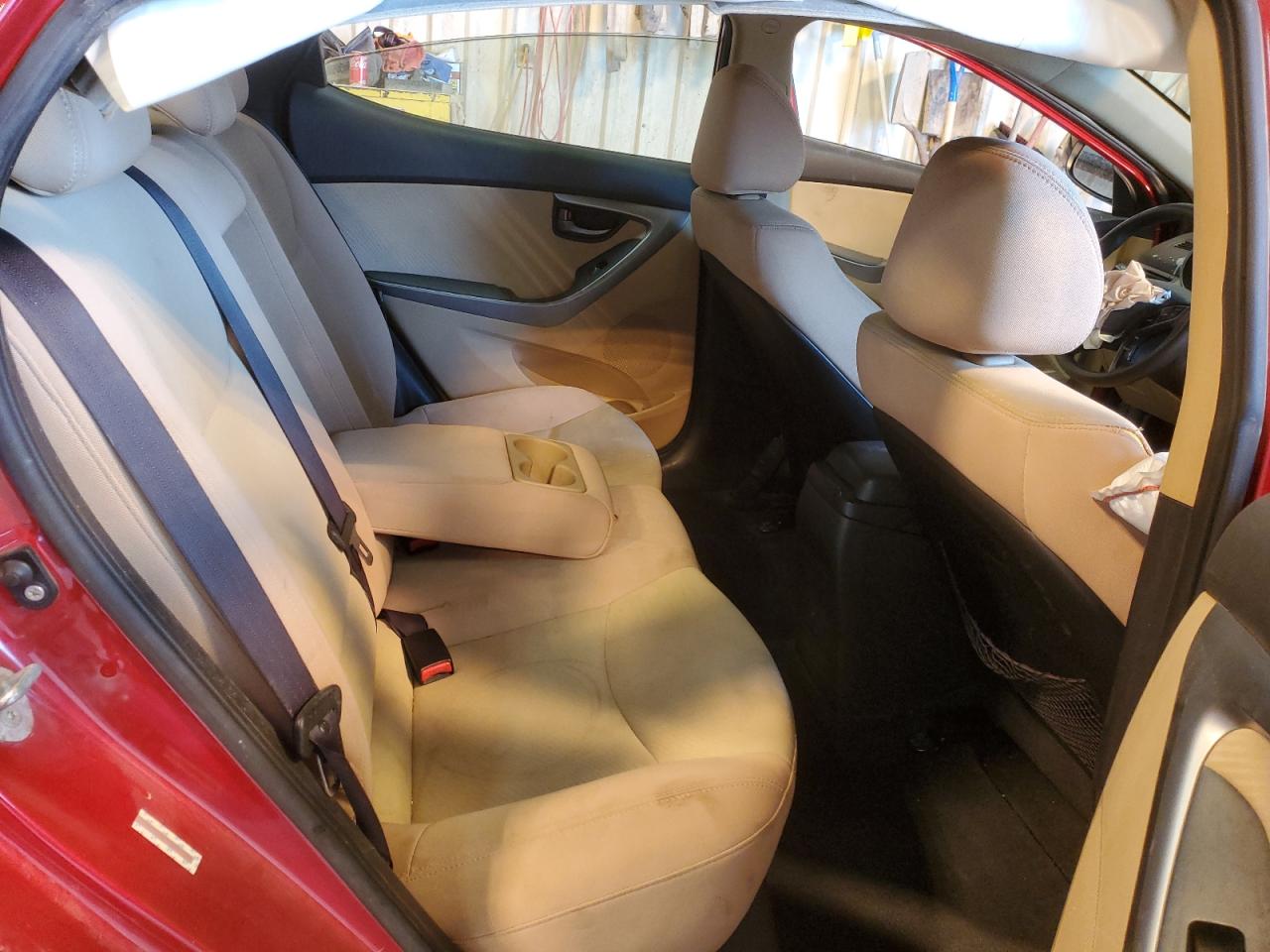 2013 Hyundai Elantra - Image 10