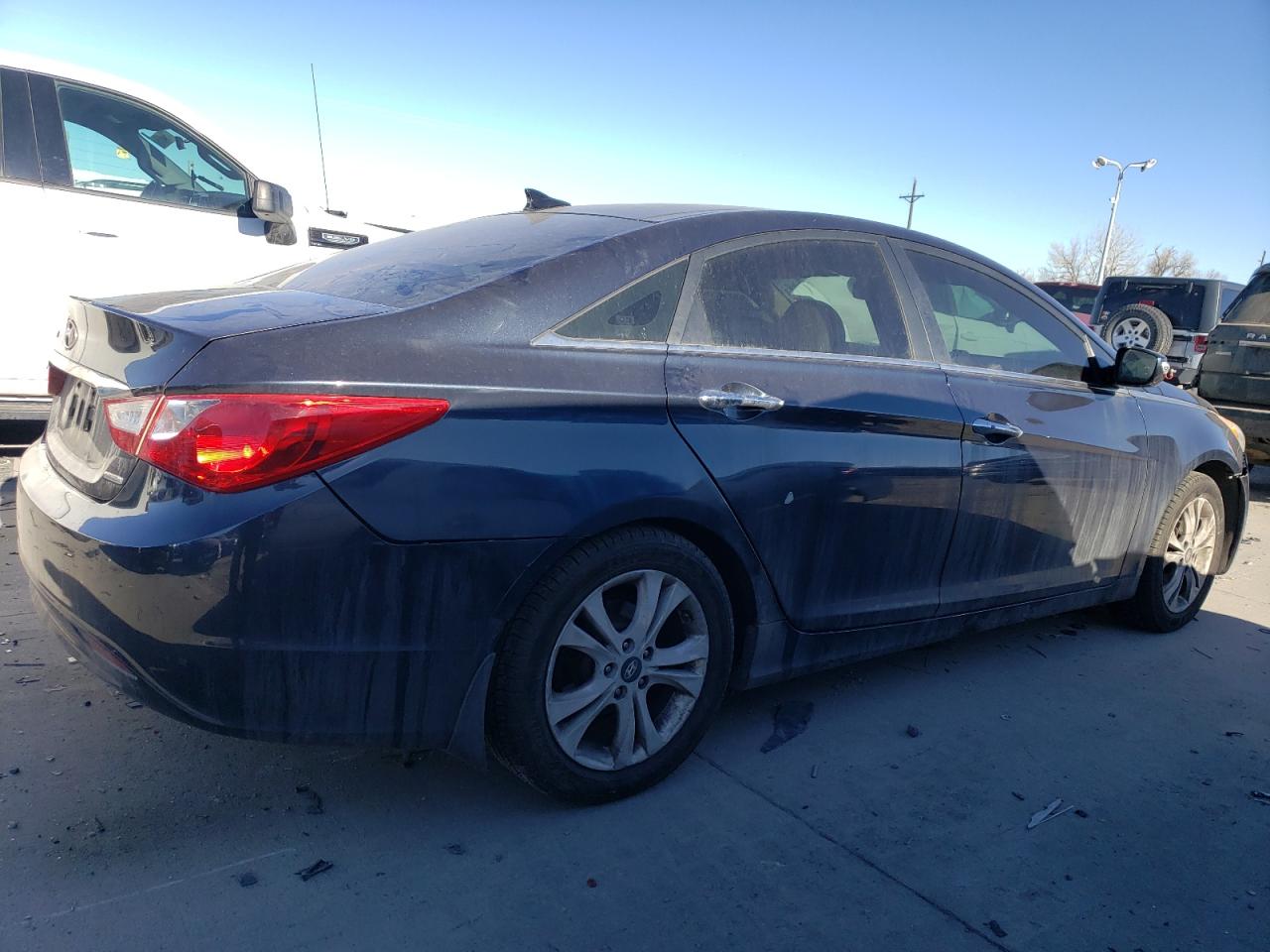 2012 Hyundai Sonata - Image 3
