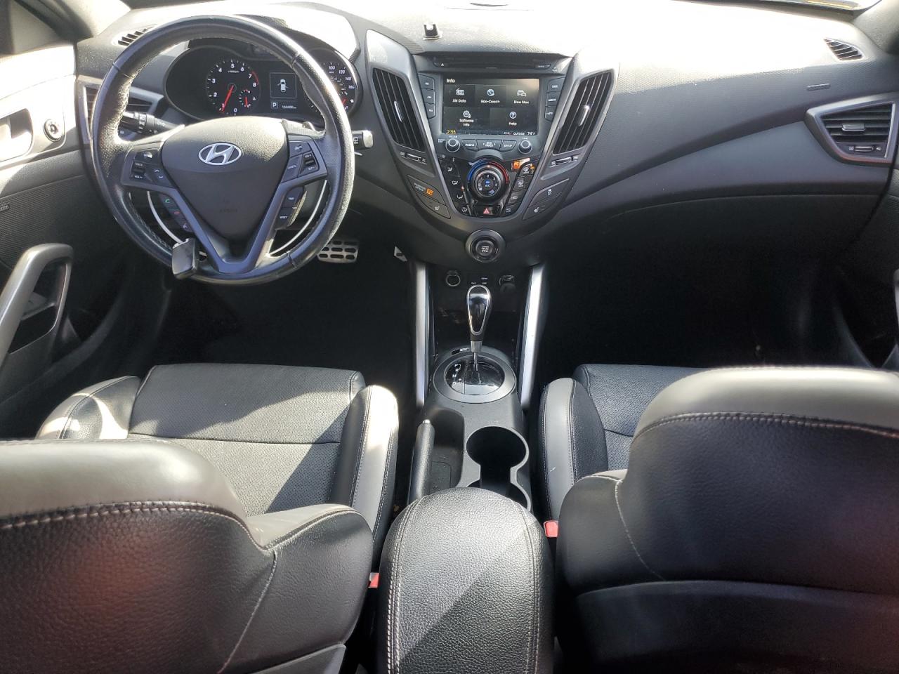 2016 Hyundai Veloster - Image 8