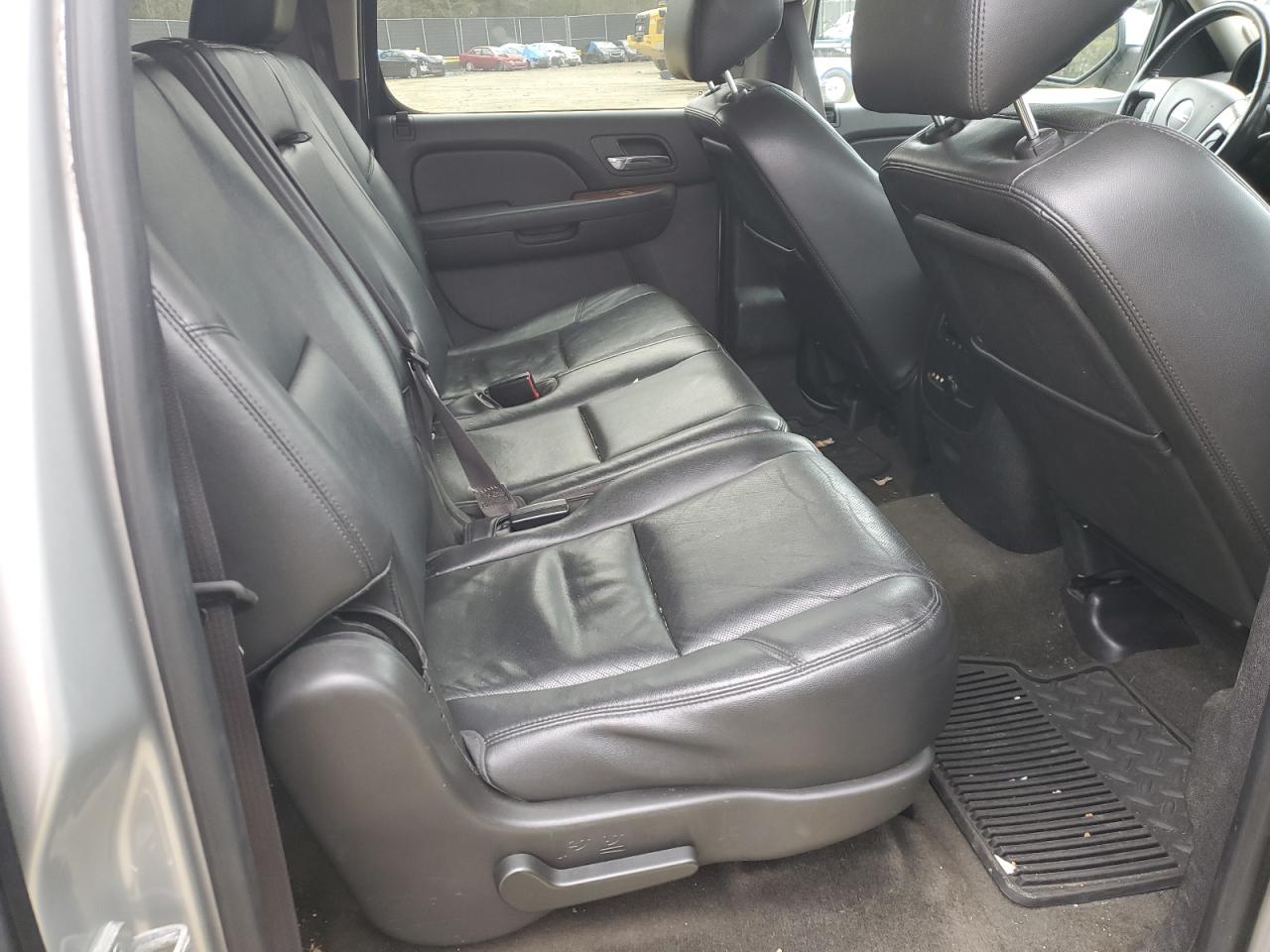 2013 GMC Yukon - Image 11