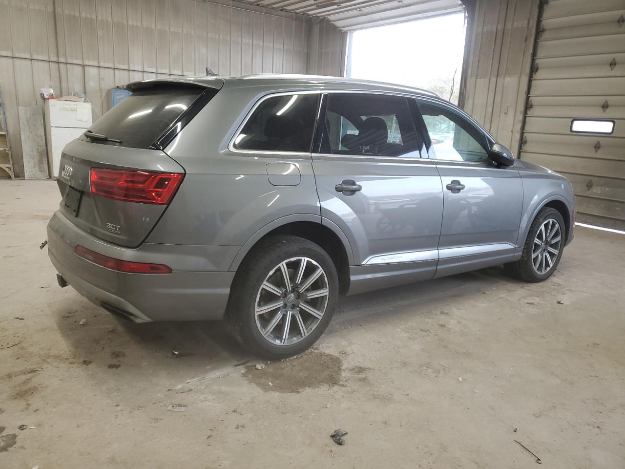 2017 Audi Q7 - Image 3