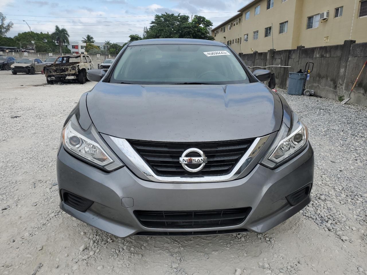 2016 Nissan Altima - Image 5