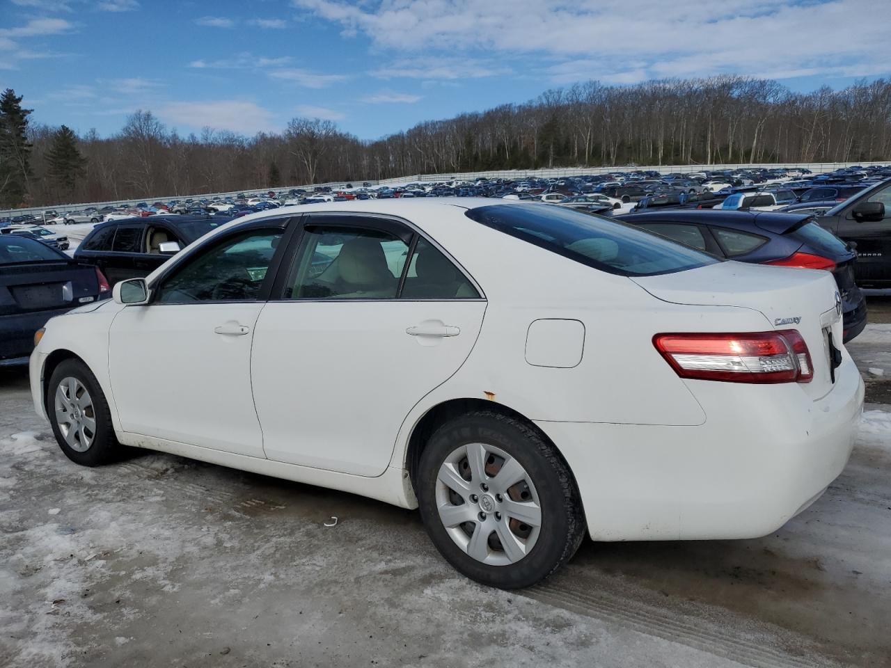 2011 Toyota Camry - Image 2