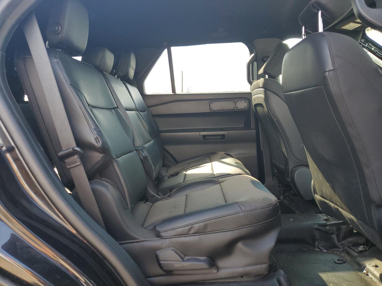 2021 Ford Explorer - Image 11