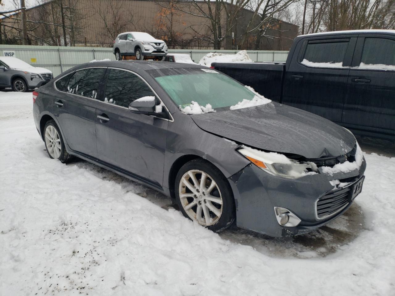 2013 Toyota Avalon - Image 4