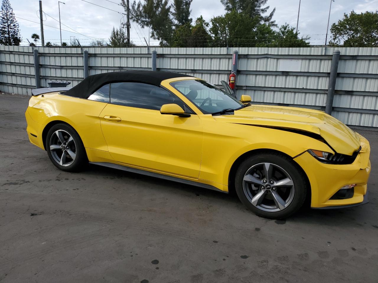 2015 Ford Mustang - Image 4