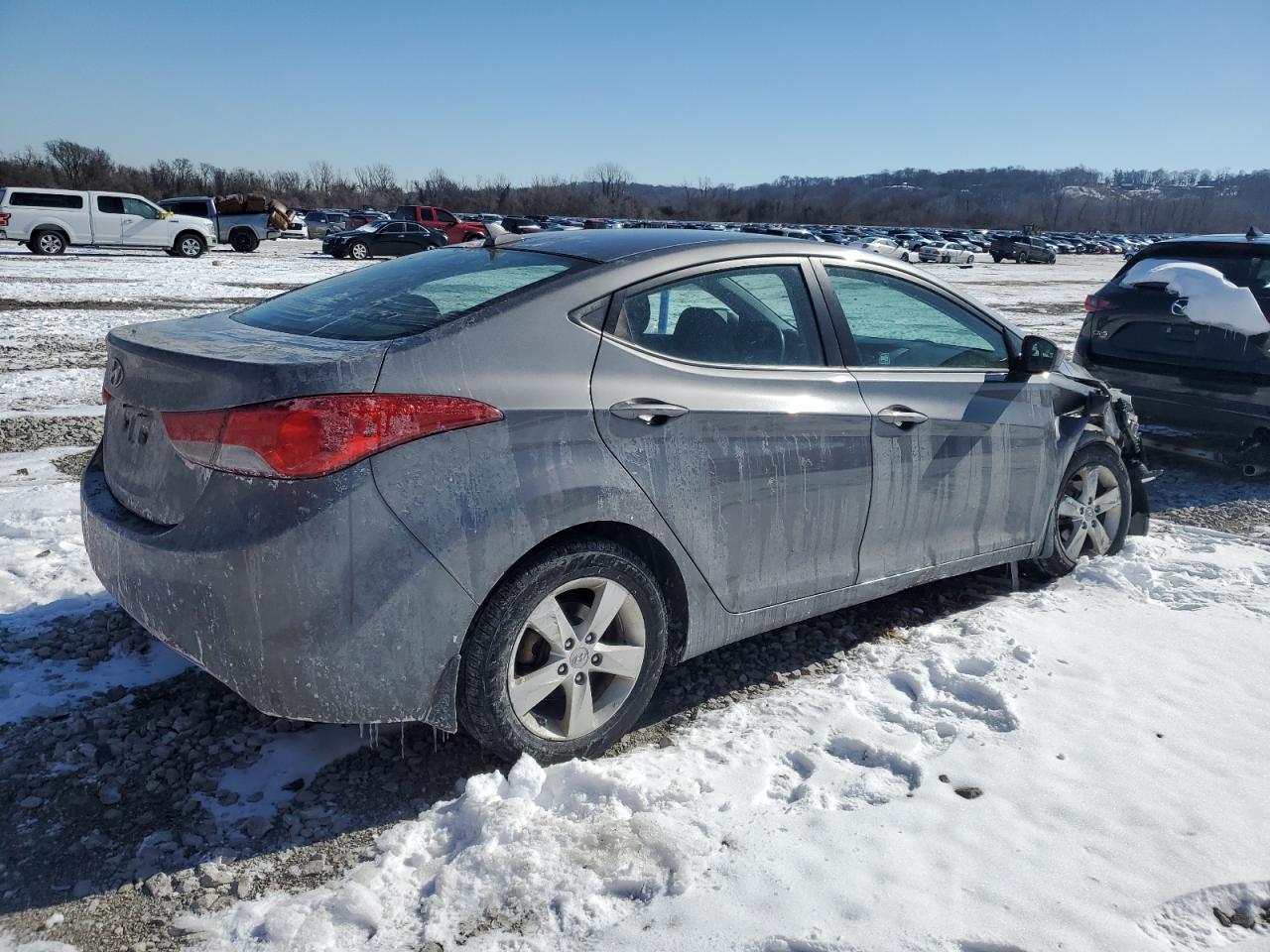 2012 Hyundai Elantra - Image 3