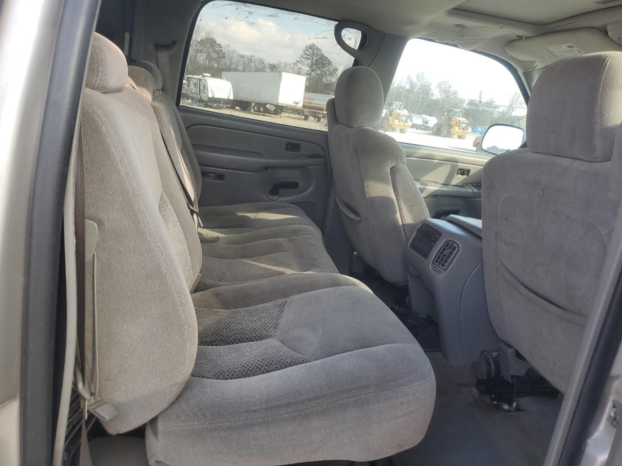2006 Chevrolet Avalanche - Image 10