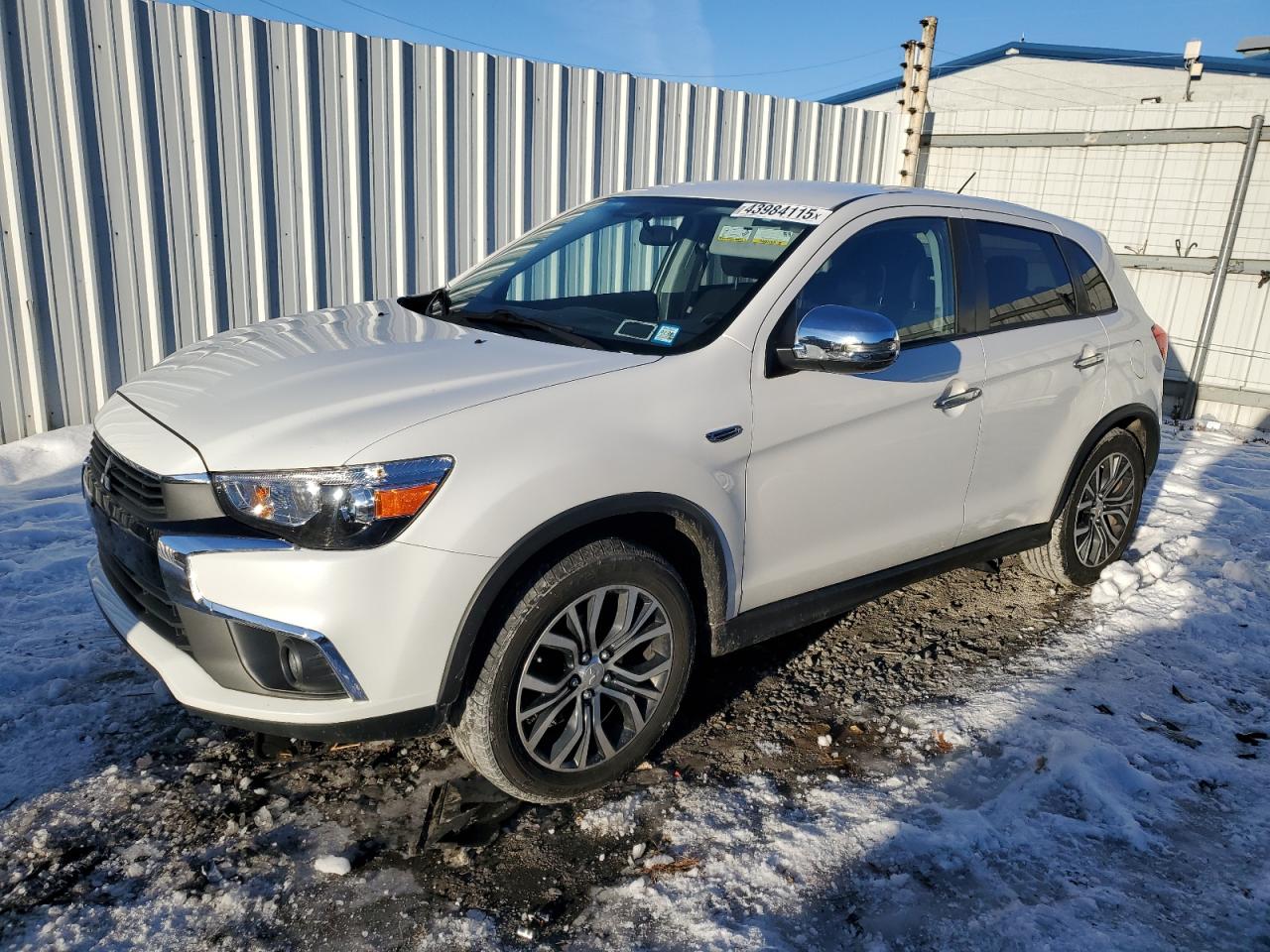 2016 Mitsubishi Outlander - Image 1
