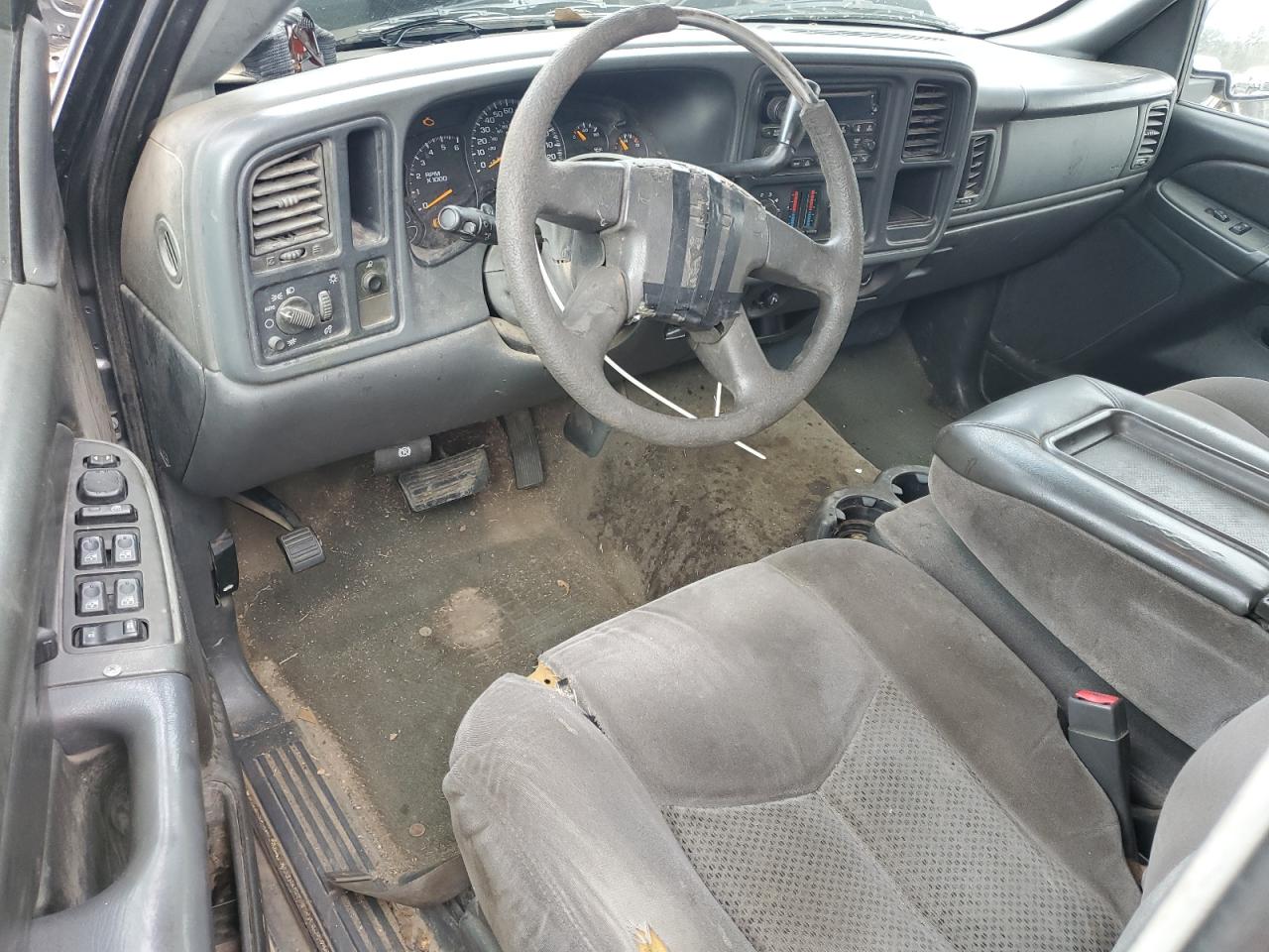 2007 Chevrolet Silverado - Image 8