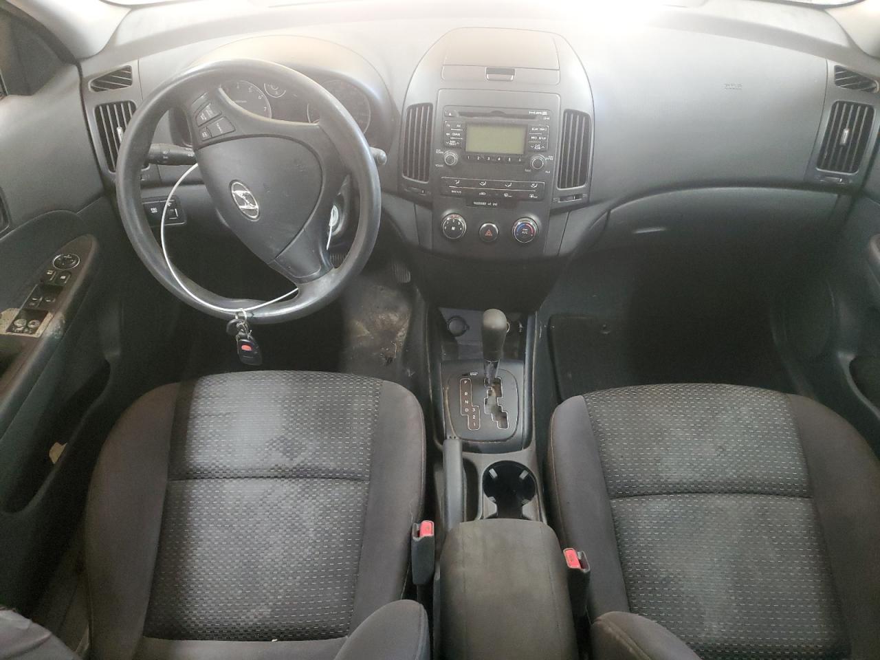 2011 Hyundai Elantra - Image 8