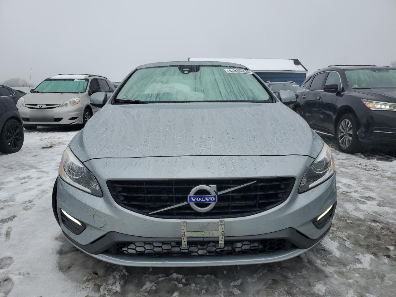 2018 Volvo S60 - Image 5