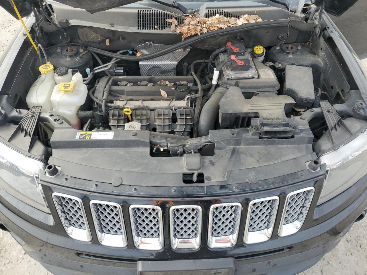 2016 Jeep Compass - Image 12