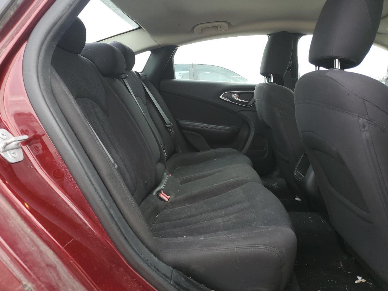 2015 Chrysler 200 - Image 10