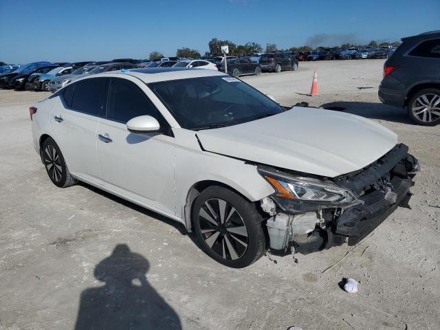  NISSAN ALTIMA 2019 Biały