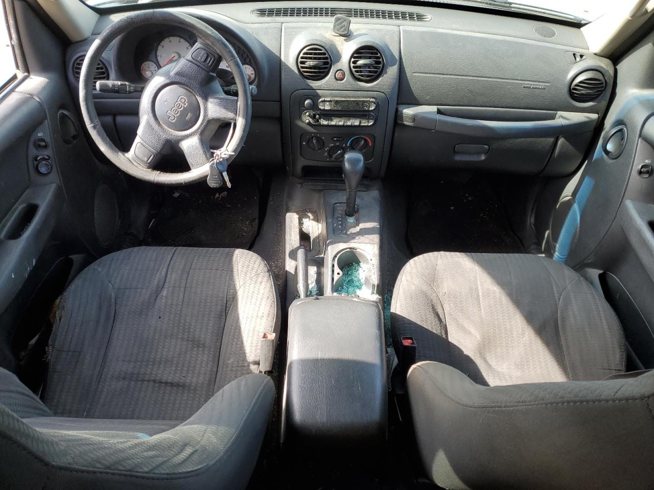 2004 Jeep Liberty (North America) - Image 8
