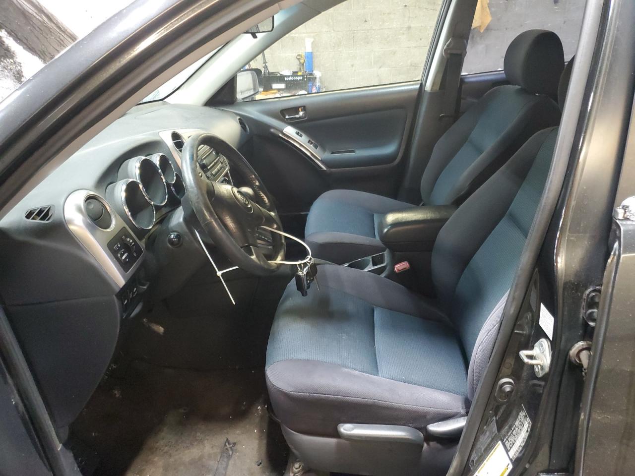 2005 Toyota Corolla - Image 7