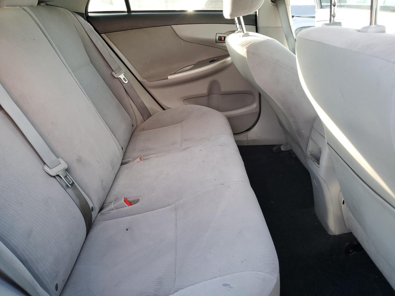 2011 Toyota Corolla - Image 11