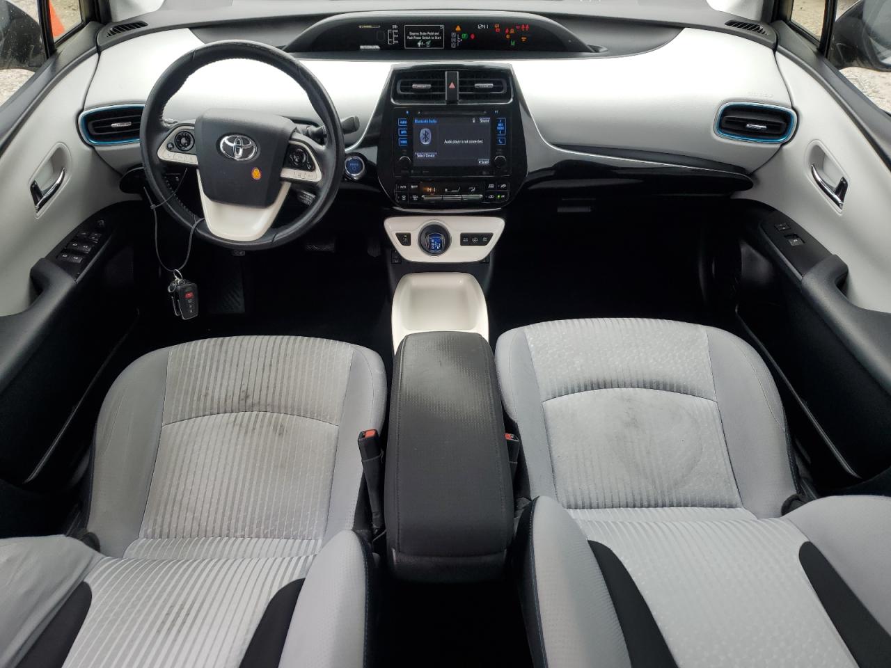 2017 Toyota Prius - Image 8