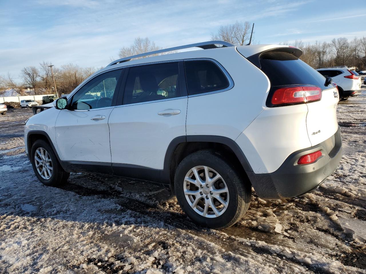 2017 Jeep Grand Cherokee - Image 2