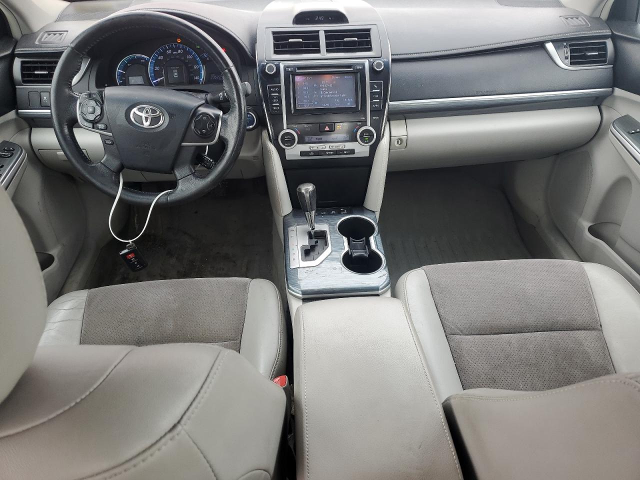 2012 Toyota Camry - Image 8