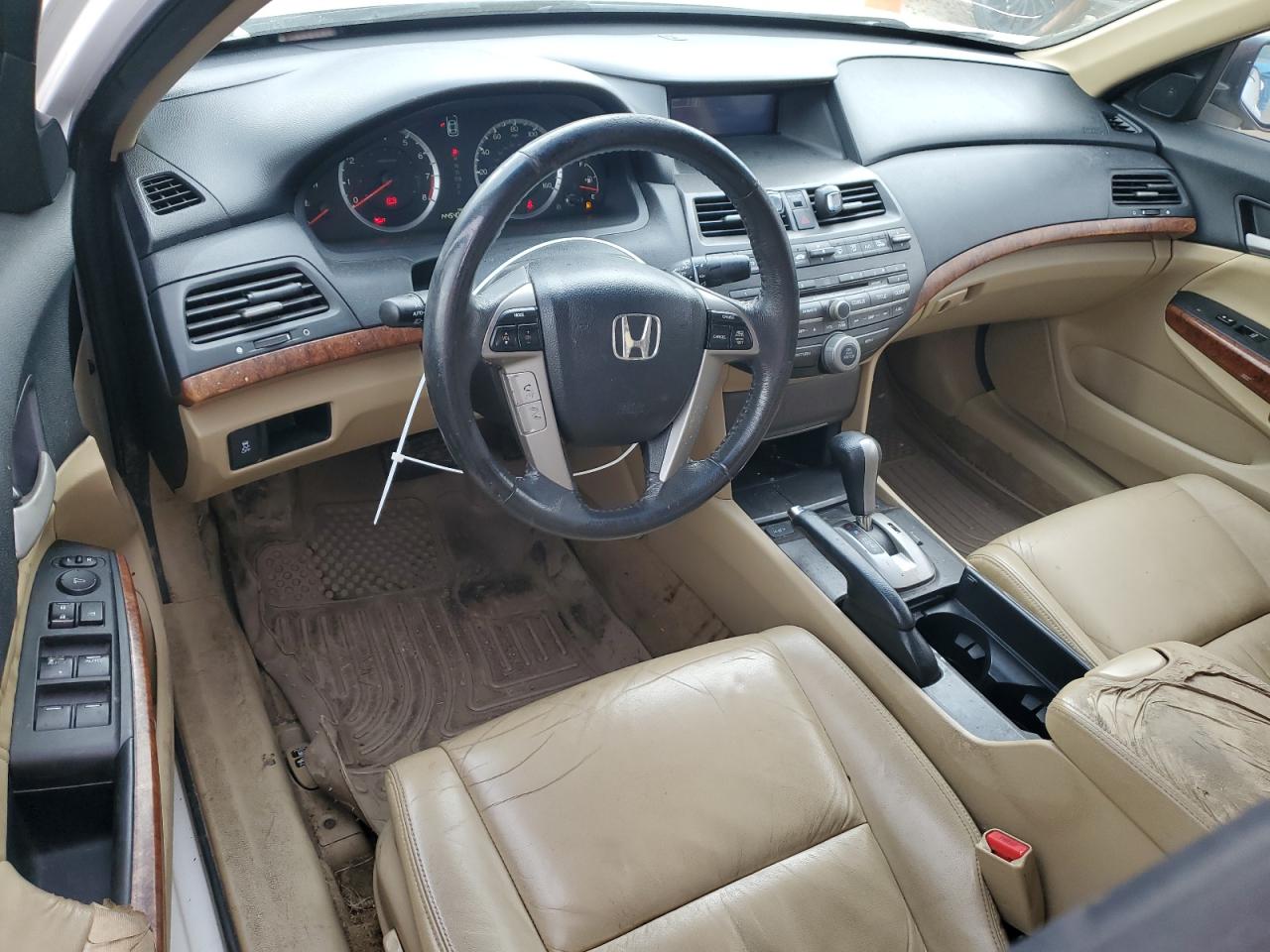 2012 Honda Accord - Image 8