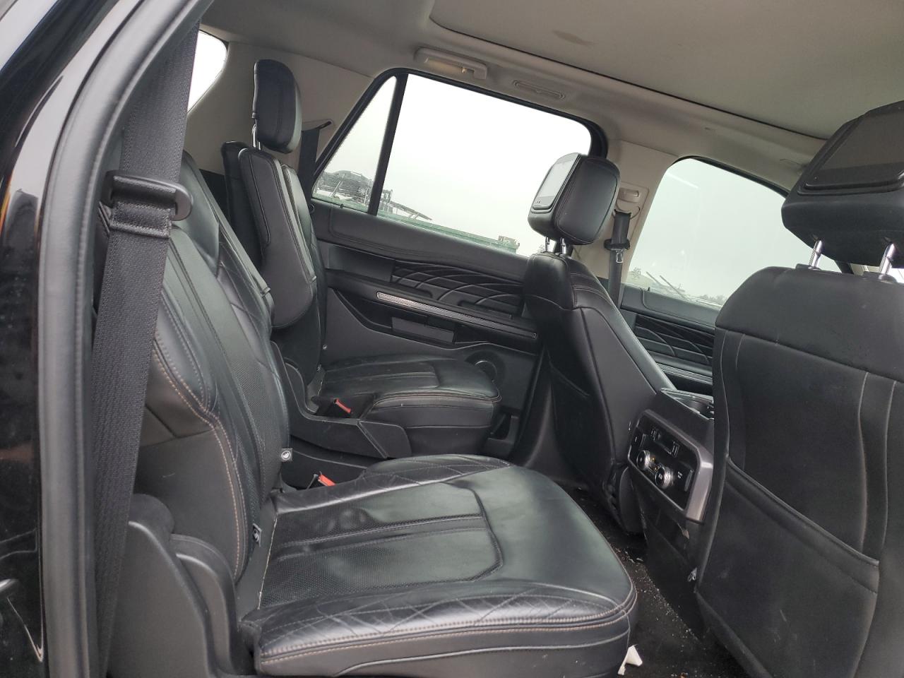 2018 Ford Expedition - Image 11