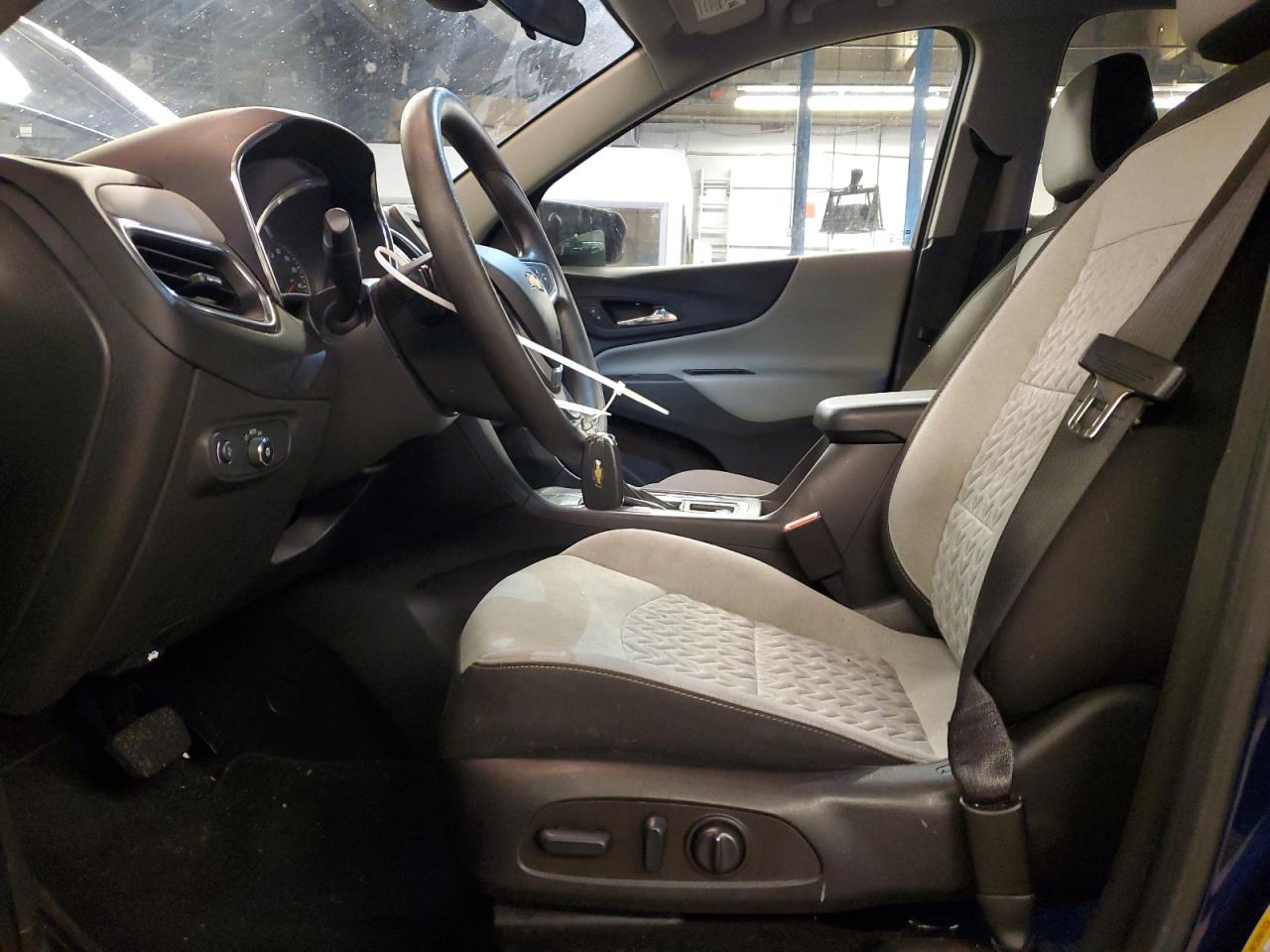 2022 Chevrolet Equinox - Image 7