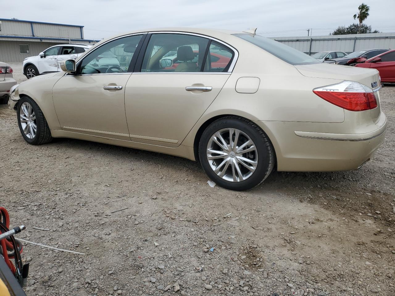 2011 Hyundai Genesis - Image 2