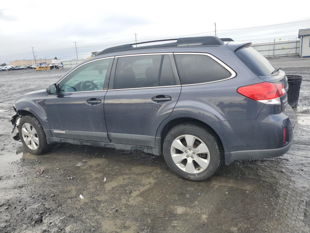 2010 Subaru Outback - Image 2