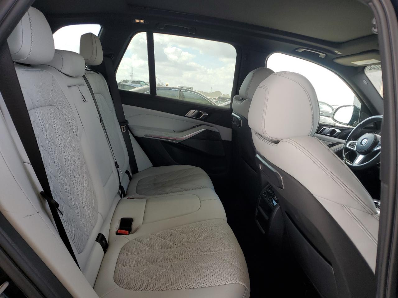 2024 BMW X5 - Image 11