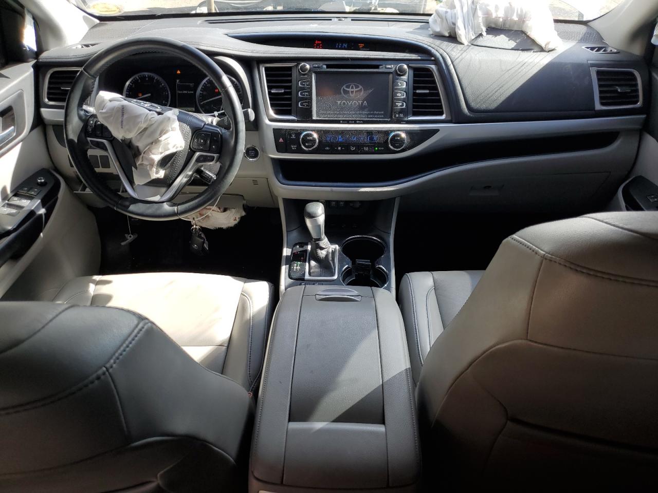 2019 Toyota Highlander - Image 8