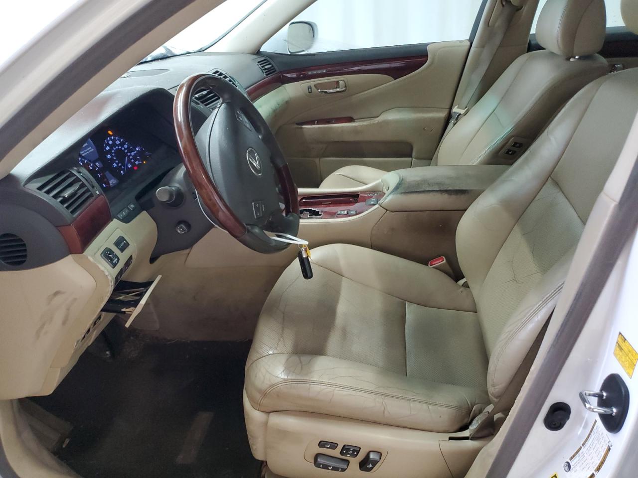 2009 Lexus LS - Image 7