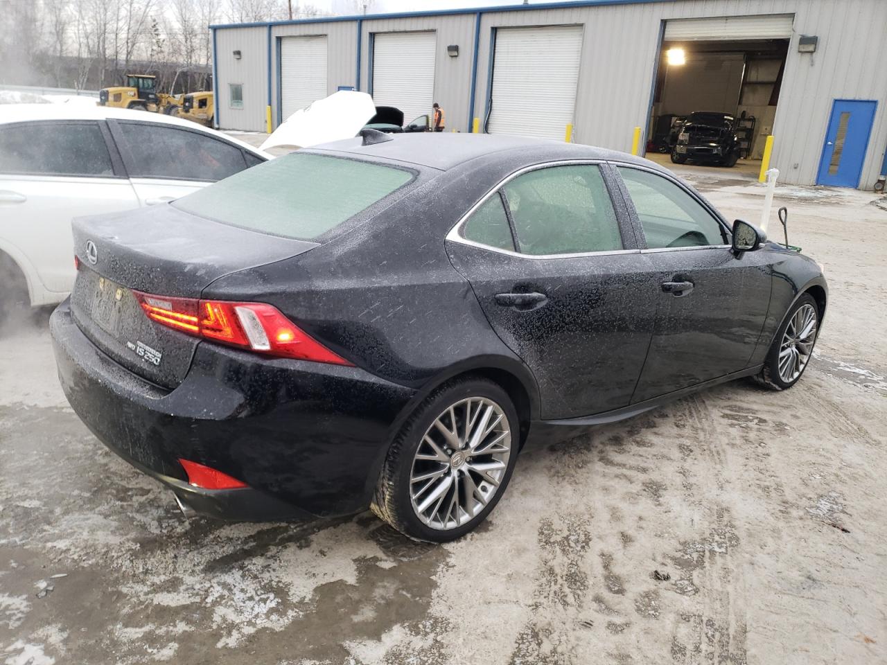 2015 Lexus IS - Image 3