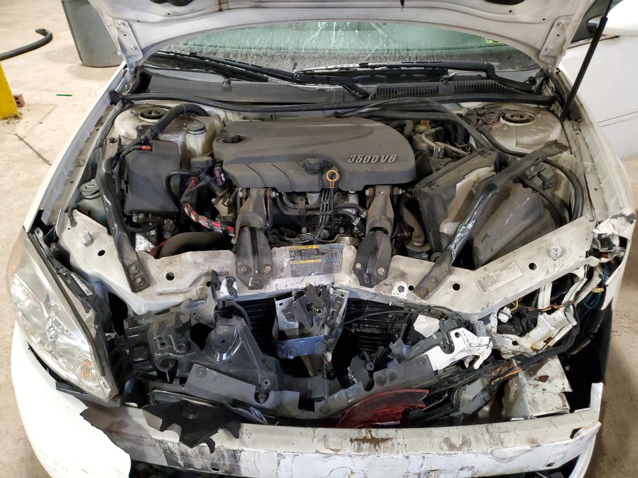 2009 Chevrolet Impala - Image 11
