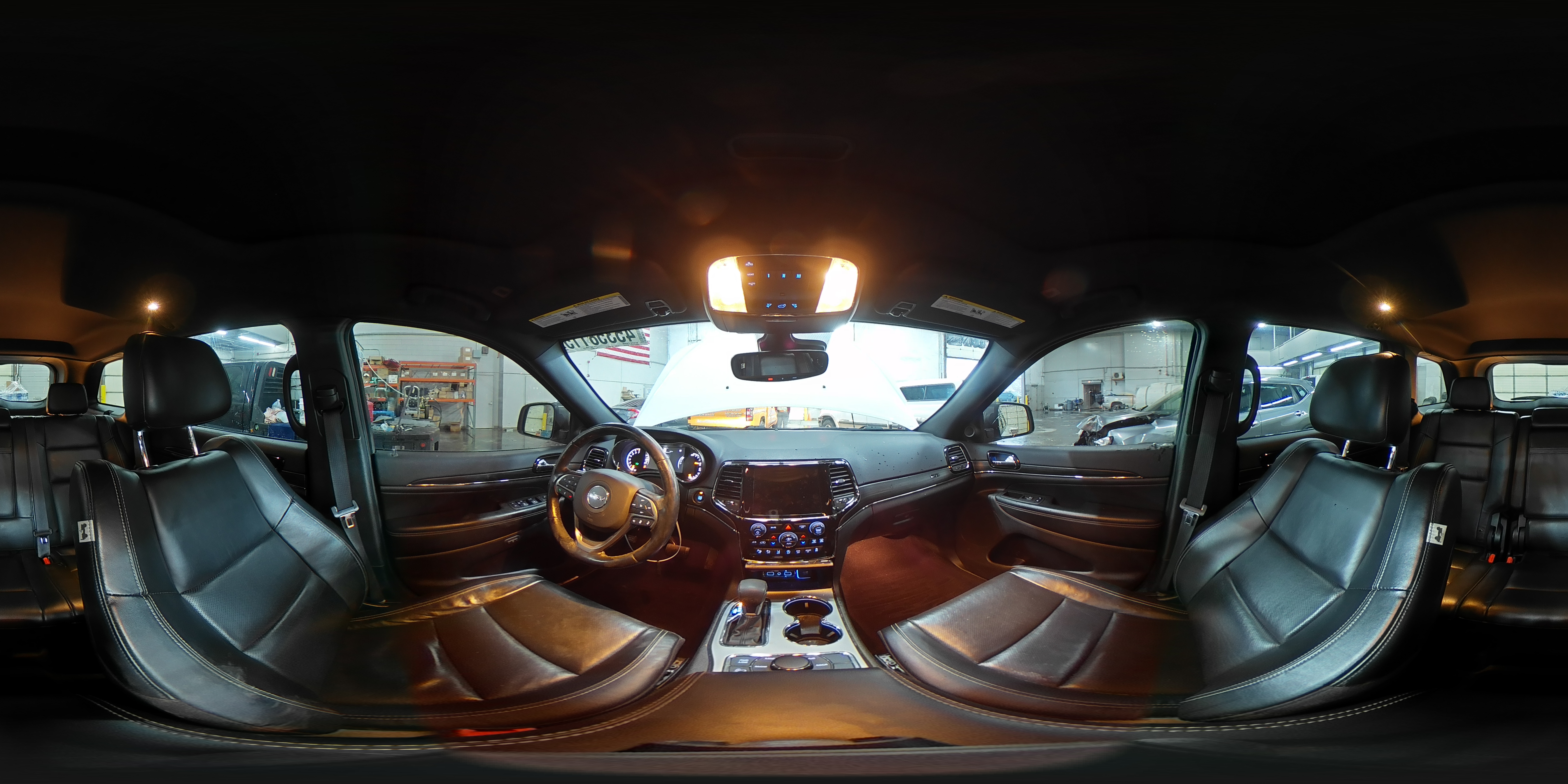 2021 Jeep Grand Cherokee - Image 16