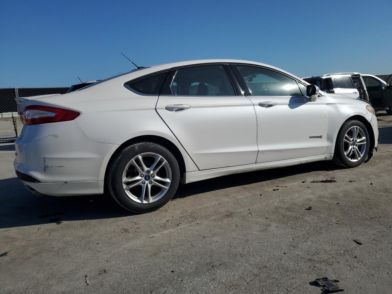 2016 Ford Fusion - Image 3