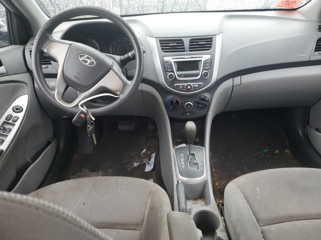 2014 Hyundai Accent - Image 8