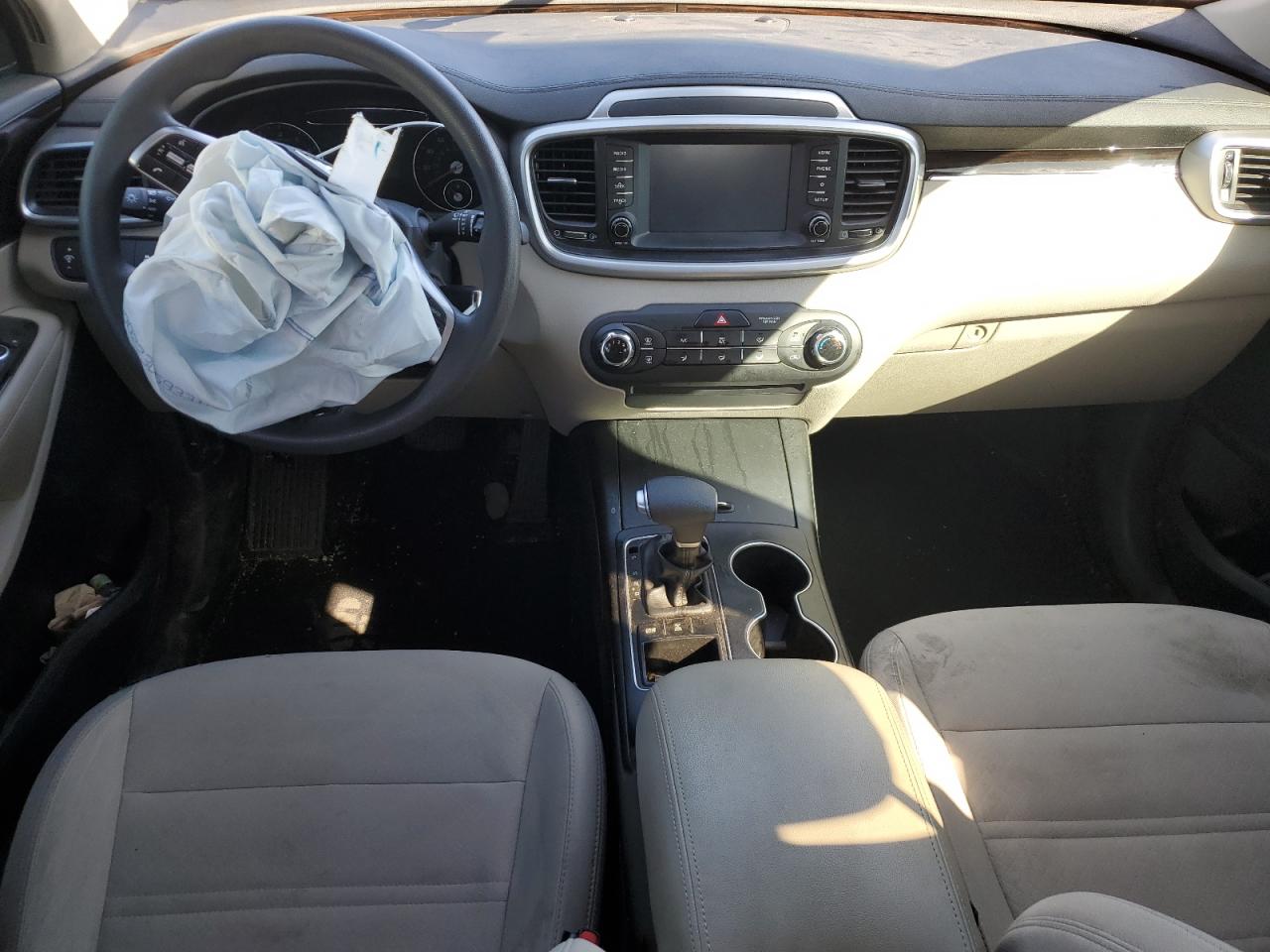 2020 Kia Sorento - Image 8