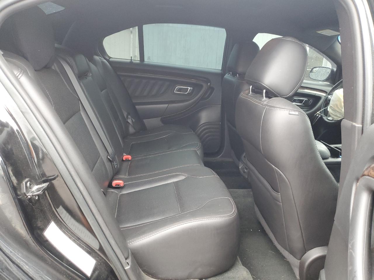 2014 Ford Taurus - Image 10