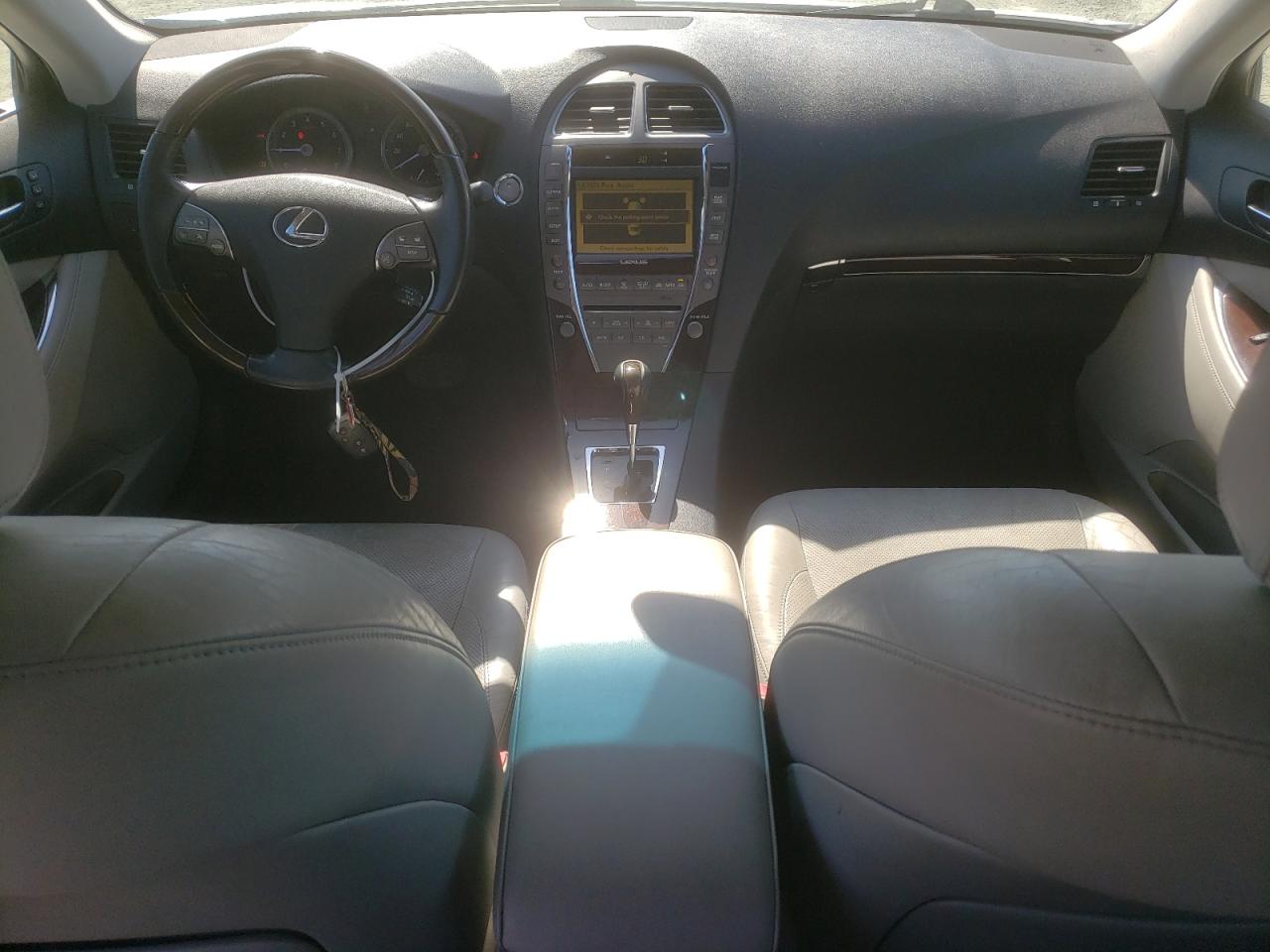 2012 Lexus ES - Image 8