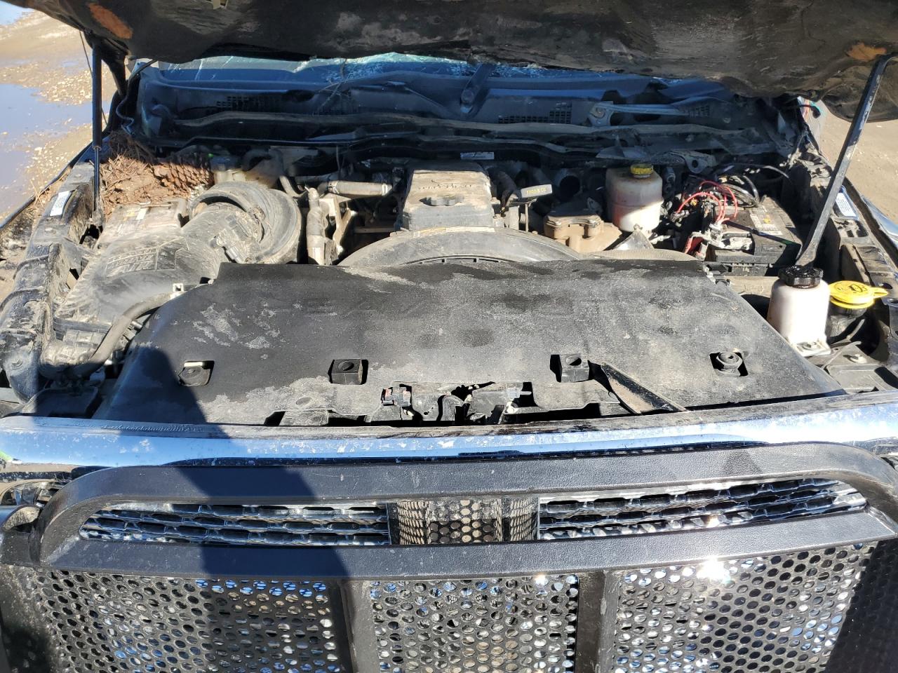 2015 RAM 3500 - Image 12