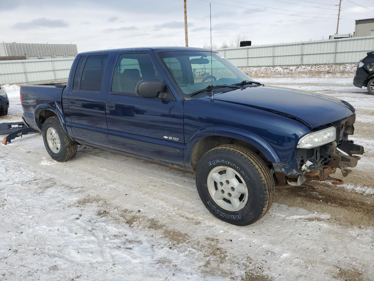 2002 Chevrolet S-10 Pickup - Image 4