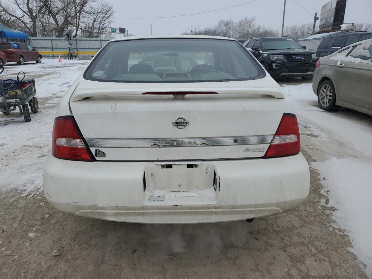 2001 Nissan Altima - Image 6