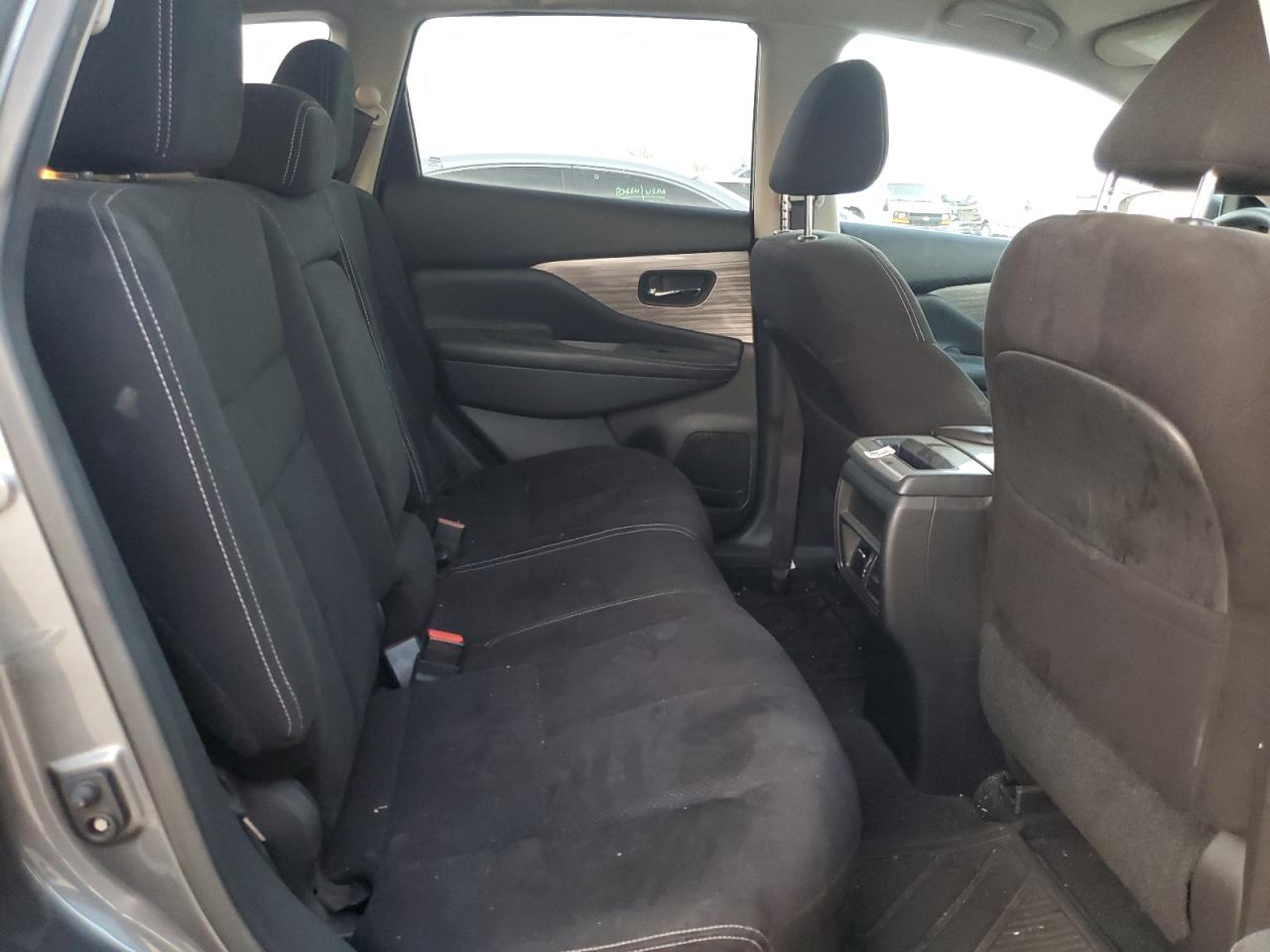 2016 Nissan Murano - Image 11