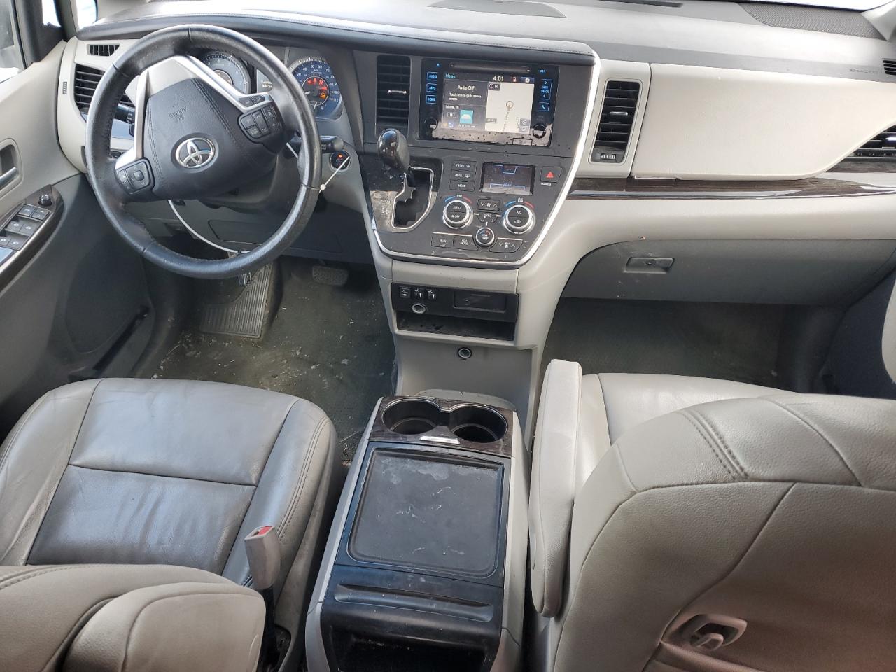 2015 Toyota Sienna - Image 8