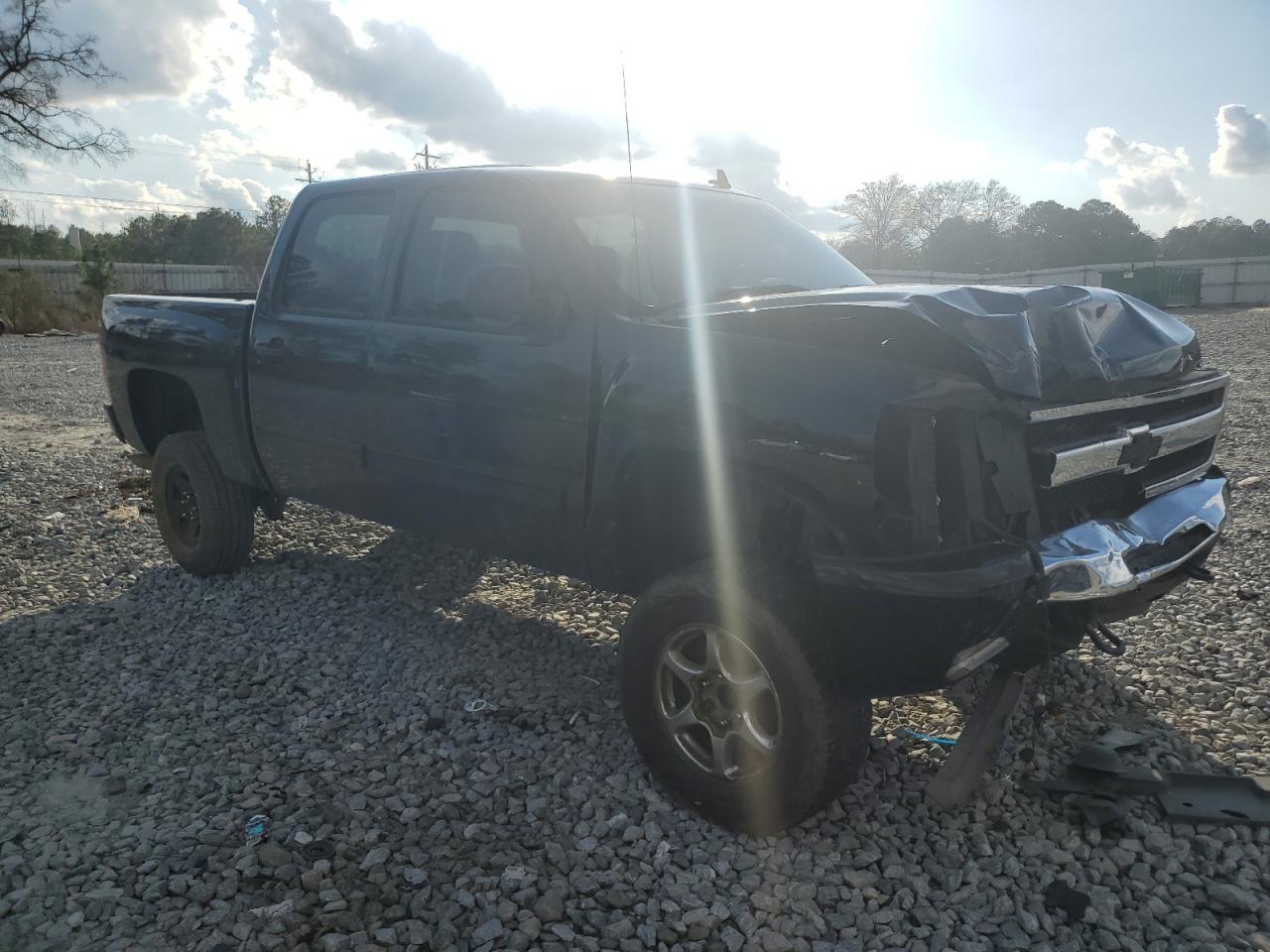 2011 Chevrolet Silverado - Image 4