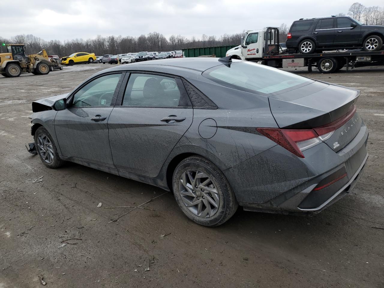 2024 Hyundai Elantra - Image 2