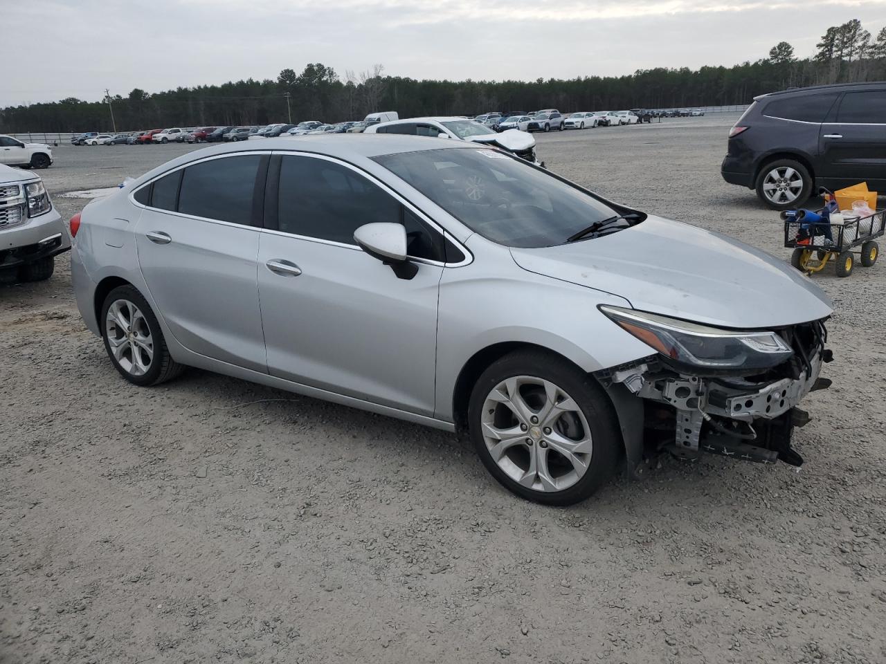 2017 Chevrolet Cruze - Image 4